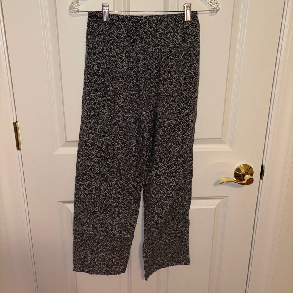 Uniqlo Women’s S Wide Leg Floral Pants